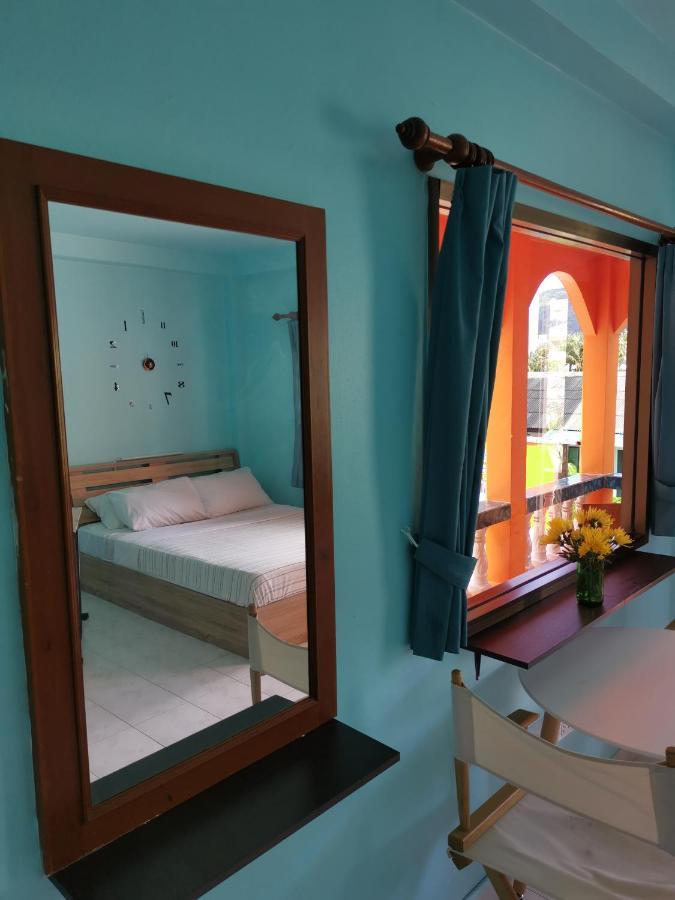 Mypatong Social Hostel Екстериор снимка